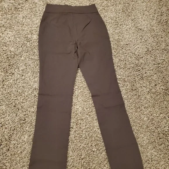 NA-KD brand. Slim-fit super stretch slit pants. - Picture 5 of 6